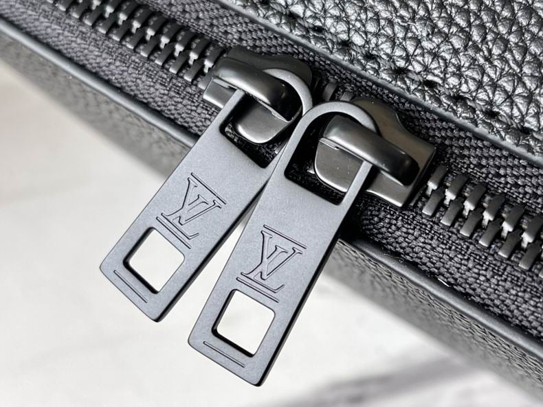 Cartera Louis Vuitton Alpha Wearable 18.5x11x6.5 cm
