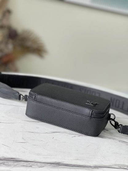 Cartera Louis Vuitton Alpha Wearable 18.5x11x6.5 cm