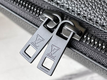 Cartera Louis Vuitton Alpha Wearable 18.5x11x6.5 cm